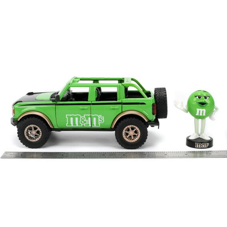 M&Ms 2021 フォード・ブロンコ　グリーン&グリーン・フィギア Amazon.com: Jada Hollywood Rides M&M'S 2021 Ford Bronco with