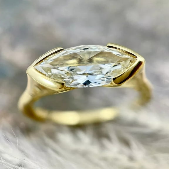 2Ct Lab Created Diamond Round Cut Women's Wedding Ring 14K Yellow Gold Plated