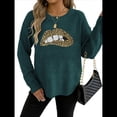 thumbnail image 3 of Suéter de Cuello Redondo Personalizado con Estampado de Leopardo y Labios Bordados para Mujer Verde Oscuro M, 3 of 8