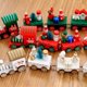 thumbnail image 4 of Adorno de tren de Navidad de madera/plástico, decoración navideña para el hogar, muñeco de Papá Noel, juguetes de regalo, decoración navideña, Año Nuevo 2023, 4 of 4