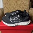thumbnail image 1 of New Balance FF X 880 V14 Men’s Size 11.5 2E M880b14 Black/white Running Shoes, 1 of 5