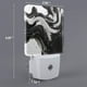thumbnail image 2 of Balery Fluid Black White Paint Swirls Luz Nocturna LED con Sensor Automático, Enchufe con Sensor Crepuscular, Luz Suave de 0.5W para Dormitorio, Pasillo, Baño-EU, 2 of 7