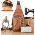 thumbnail image 2 of BULLCAPTAIN Bolso Bandolera de Cuero Genuino para Hombre: Elegante Mochila Cruzada en el Pecho con Soporte para Teléfono Móvil y Cadena, 2 of 14