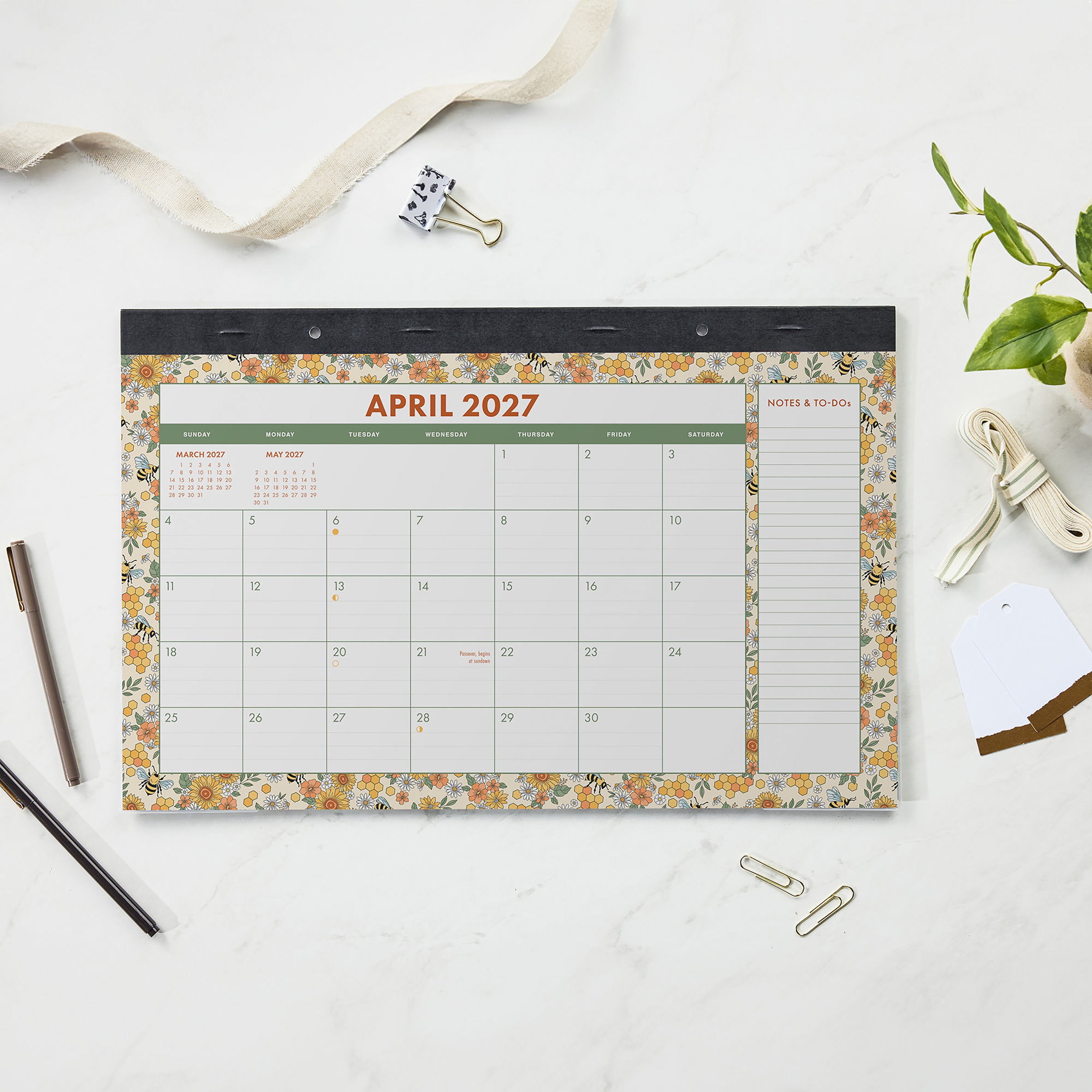 Pen+Gear Monthly Desk Pad Calendar 17x11 Bees Design January 2027-December 2027