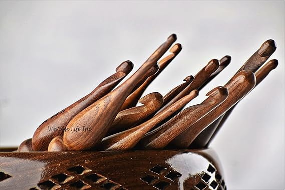 DnU Avenue Sheesham Wood Set of 13 Ergonomic Crochet Hooks 3.5 MM to 12 MM, Wooden Yarn Crochet Hooks for Arthritic Hands, Knitting & Crochet Storage,