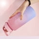 thumbnail image 2 of Botella de 2 litros con pajita y marcador de tiempo motivador, botella de agua deportiva grande para fitness, al aire libre, 2 of 5