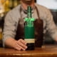 thumbnail image 5 of Tapón de vino para el Día de San Patricio con trébol - sellador de botellas de plástico verde para decoraciones y regalos de fiestas, 5 of 6