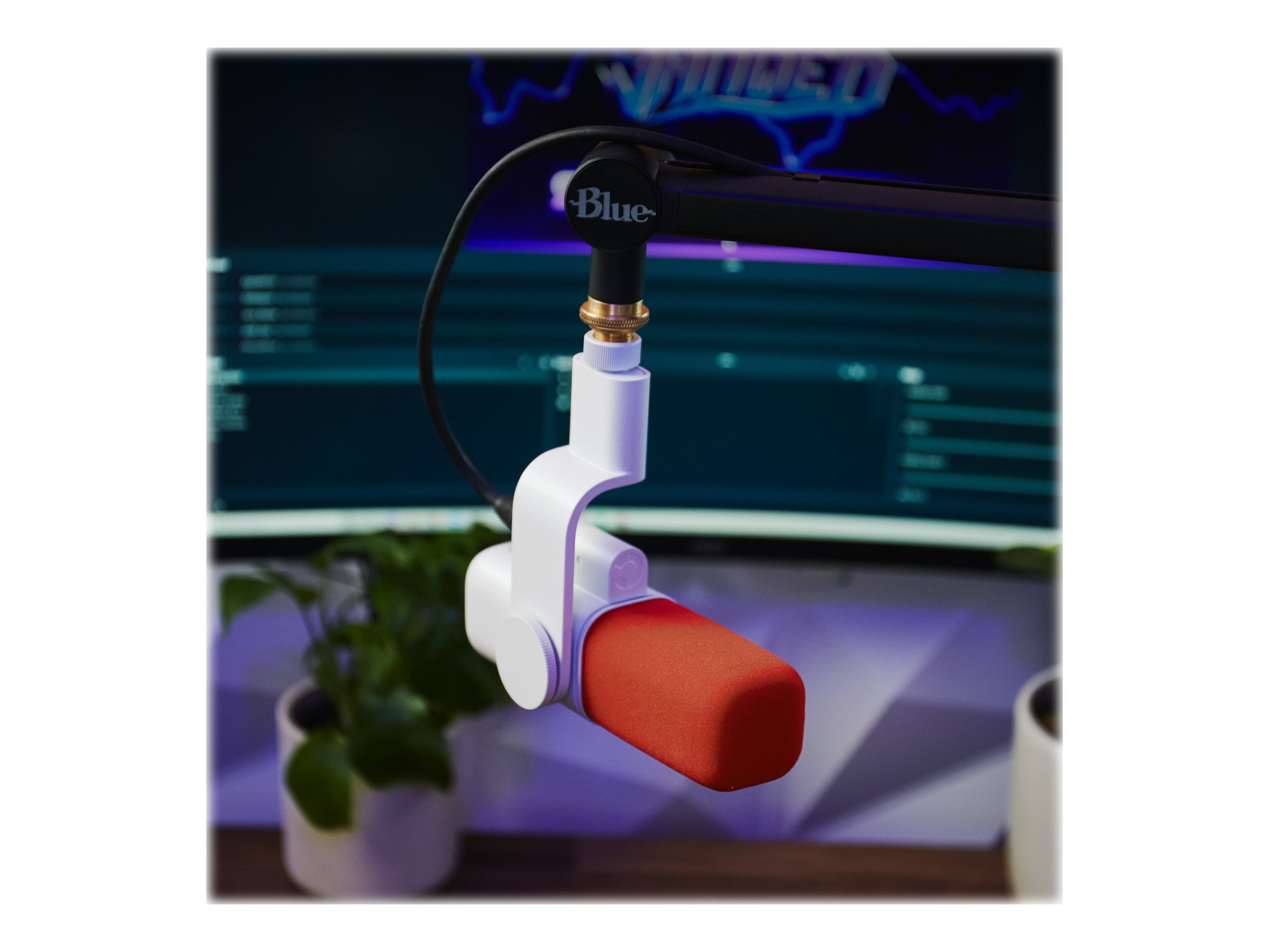 Blue Wired Dynamic Microphone - Off White - 40 Hz to 18 kHz - Super-cardioid - Shock Mount, Stand Mountable - XLR