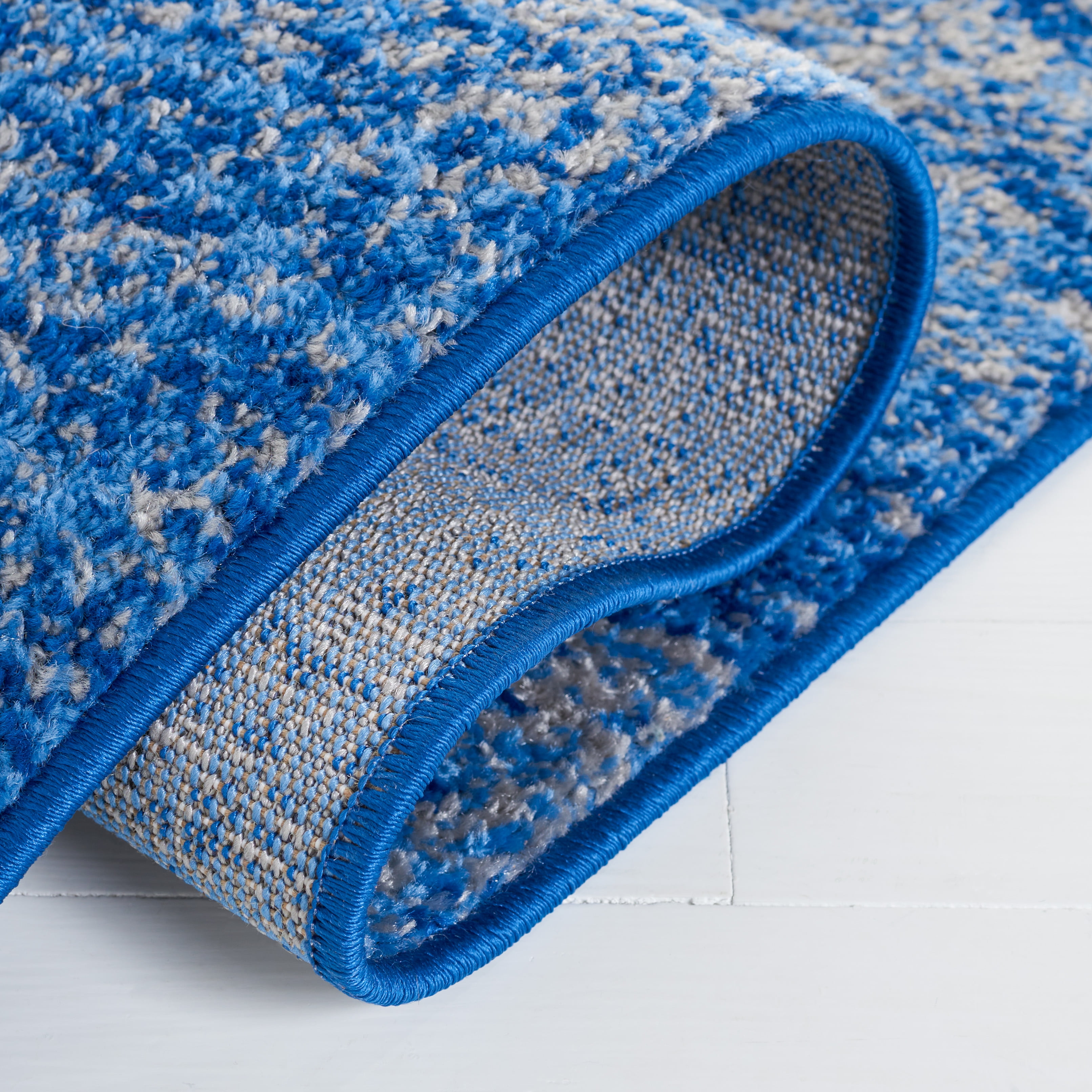 Safavieh Adirondack Rudyard Abstract Ombre Runner Rug, Silver/Blue, 2'6" x 18'