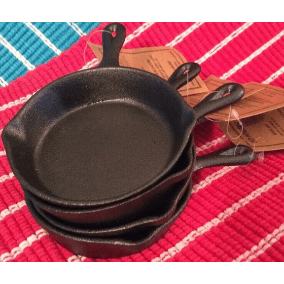 4 (FOUR) Mini Individual 4.25” Single Serve CAST IRON SKILLET PAN camping & home