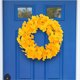 thumbnail image 4 of Guirnalda decorativa de hojas de ginkgo artificiales para colgar en la puerta de la sala de estar | Corona de follaje artificial para decoración de pared, 4 of 9
