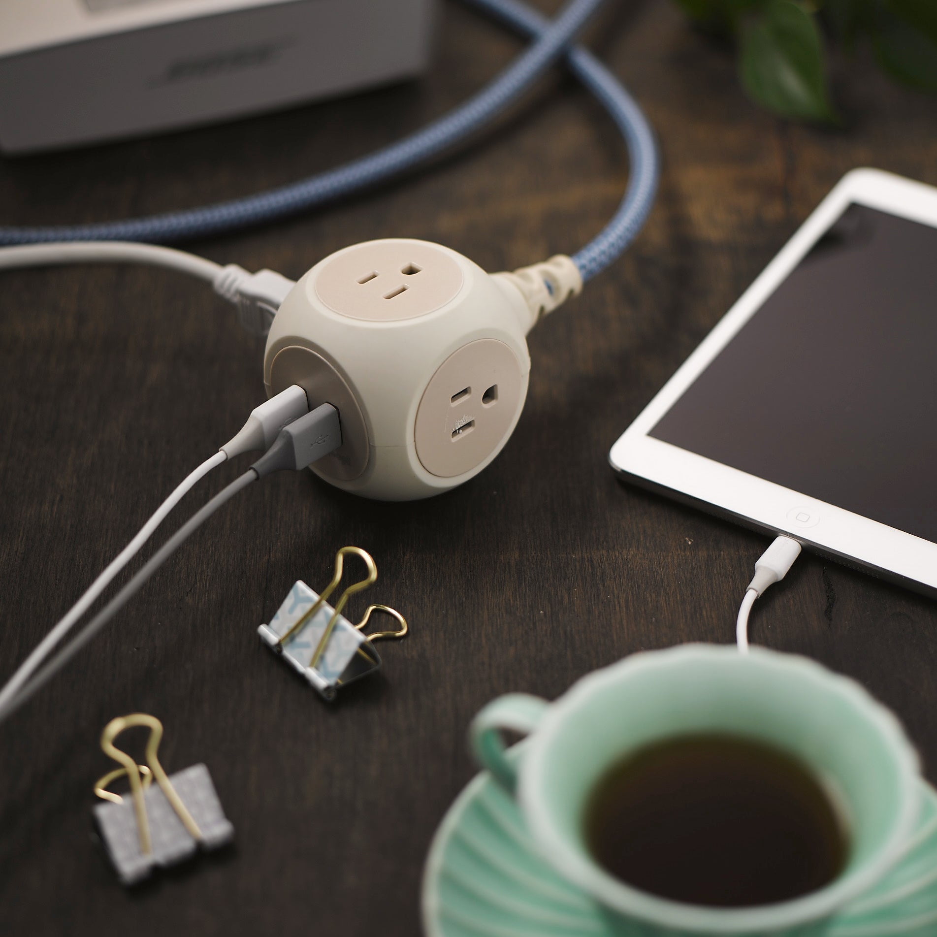 6' Habitat - 3 outlet + 2 USB | 2.4A