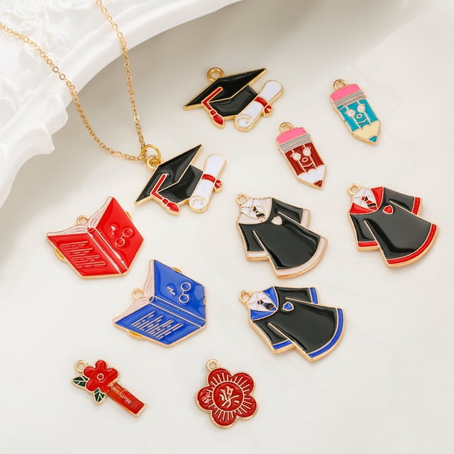 Dibujos animados Estudiante Graduación Temporada Creativa Soltero Ropa Sombrero Libro Mágico Lápiz Pequeño Colgante Recuerdo Accesorios