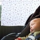 thumbnail image 5 of Cortina para ventanas de coche para niños y bebés | Parasol de tela ajustable con ventosas | Protección solar para ventanas traseras laterales de 50 x 70 cm, 5 of 7