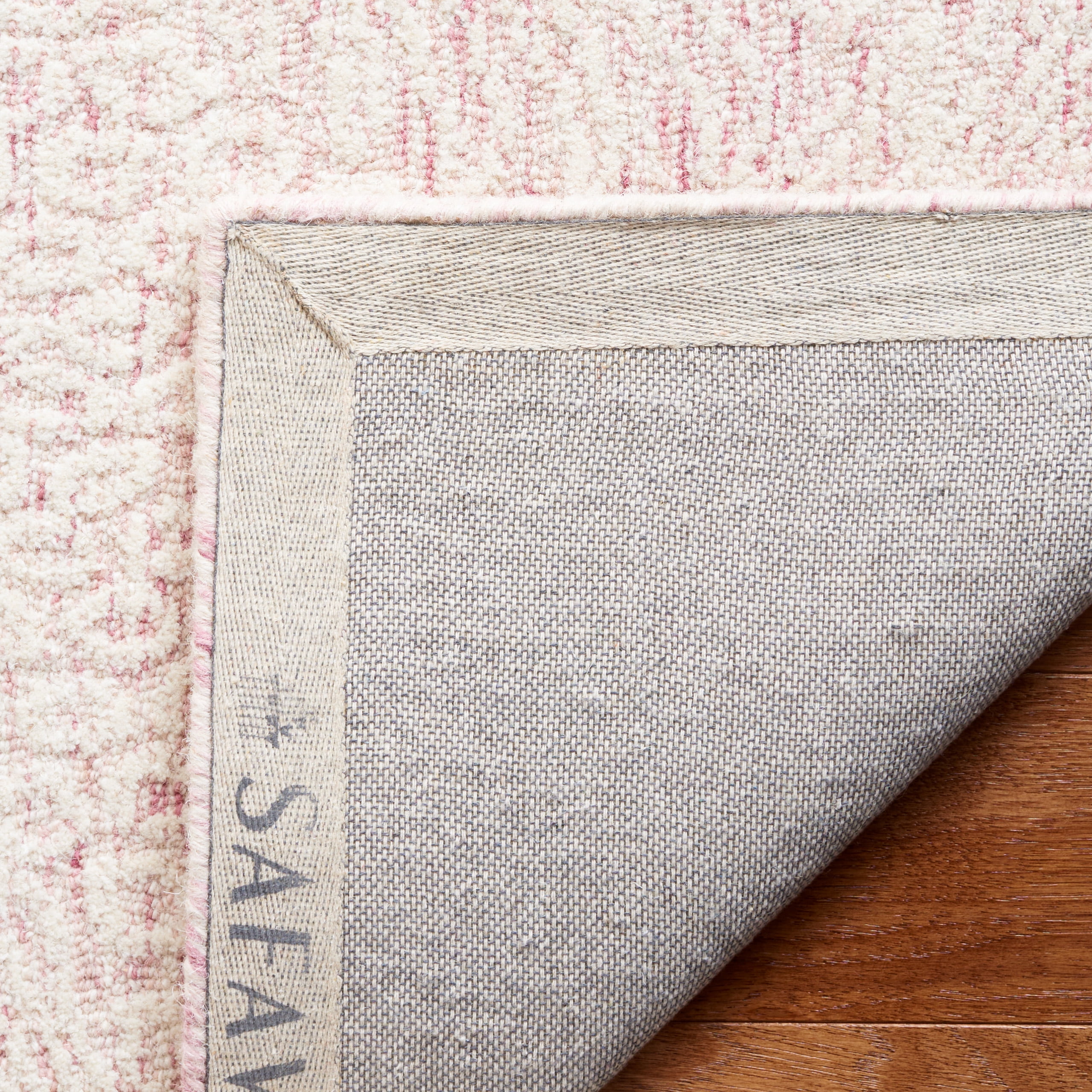 SAFAVIEH Ebony Abbott Floral Area Rug, Pink/Ivory, 3' x 5'