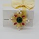 thumbnail image 3 of Broche de aleación con incrustaciones de perlas de imitación en forma de cruz, elegante y clásico., 3 of 5