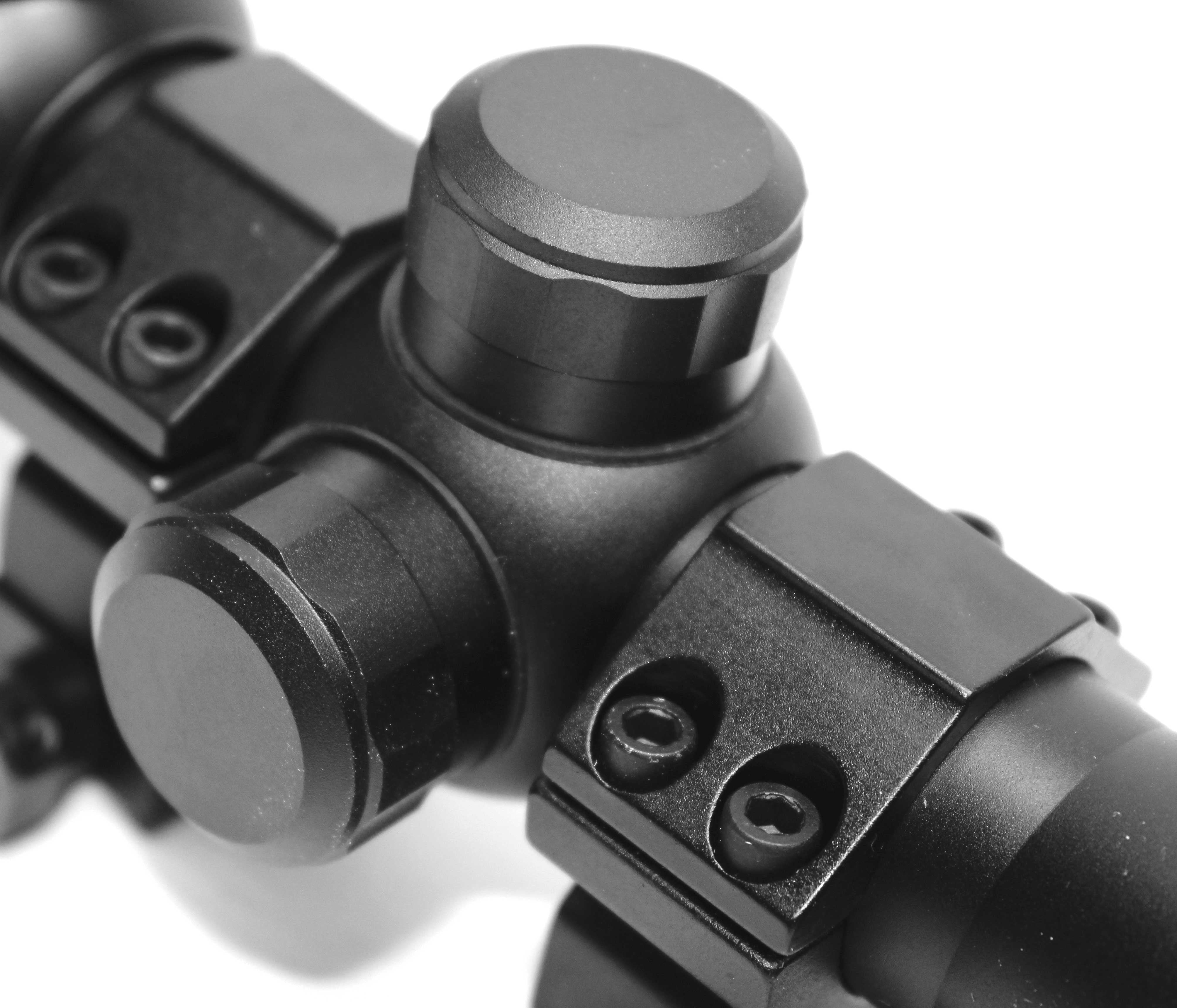 Trinity 4x32 hunting scope Illuminated red green reticle picatinny rail style aluminum black.