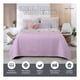 thumbnail image 4 of Edredón Ligero Real Textil + 2 Fundas de Almohada, Juego de Colcha King Size, Color Violeta/Gris, 4 of 7