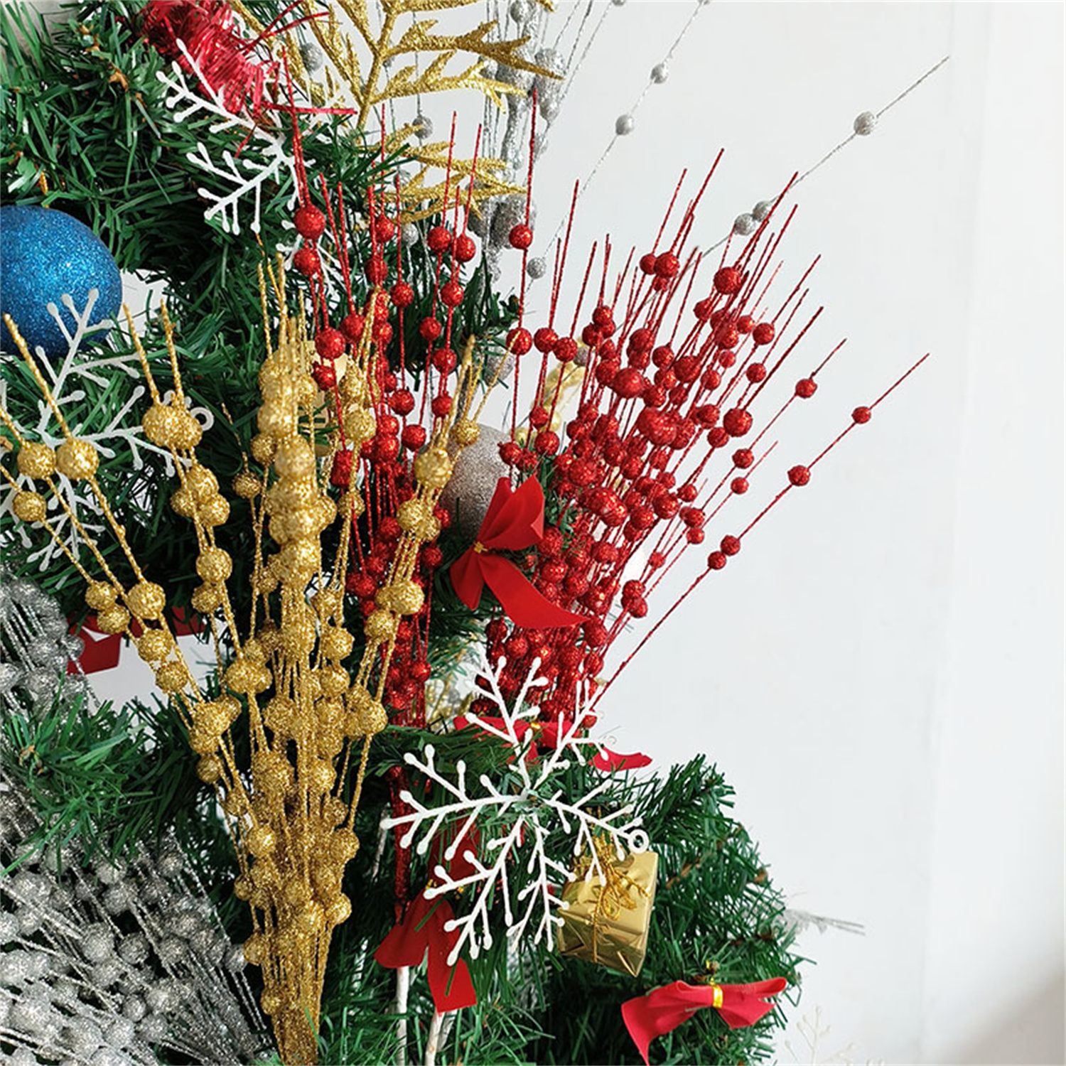 24 Pack Artificial Glitter Berry Stem Ornaments,Bexikou 16.93inch Red Christmas Decorations,Artificial Christmas Picks for Christmas Tree Ornaments, DIY Xmas Wreath, Crafts, Holiday Home Decor
