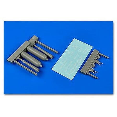 1/32 USN CO2 PSH20 Fire Extinguishers