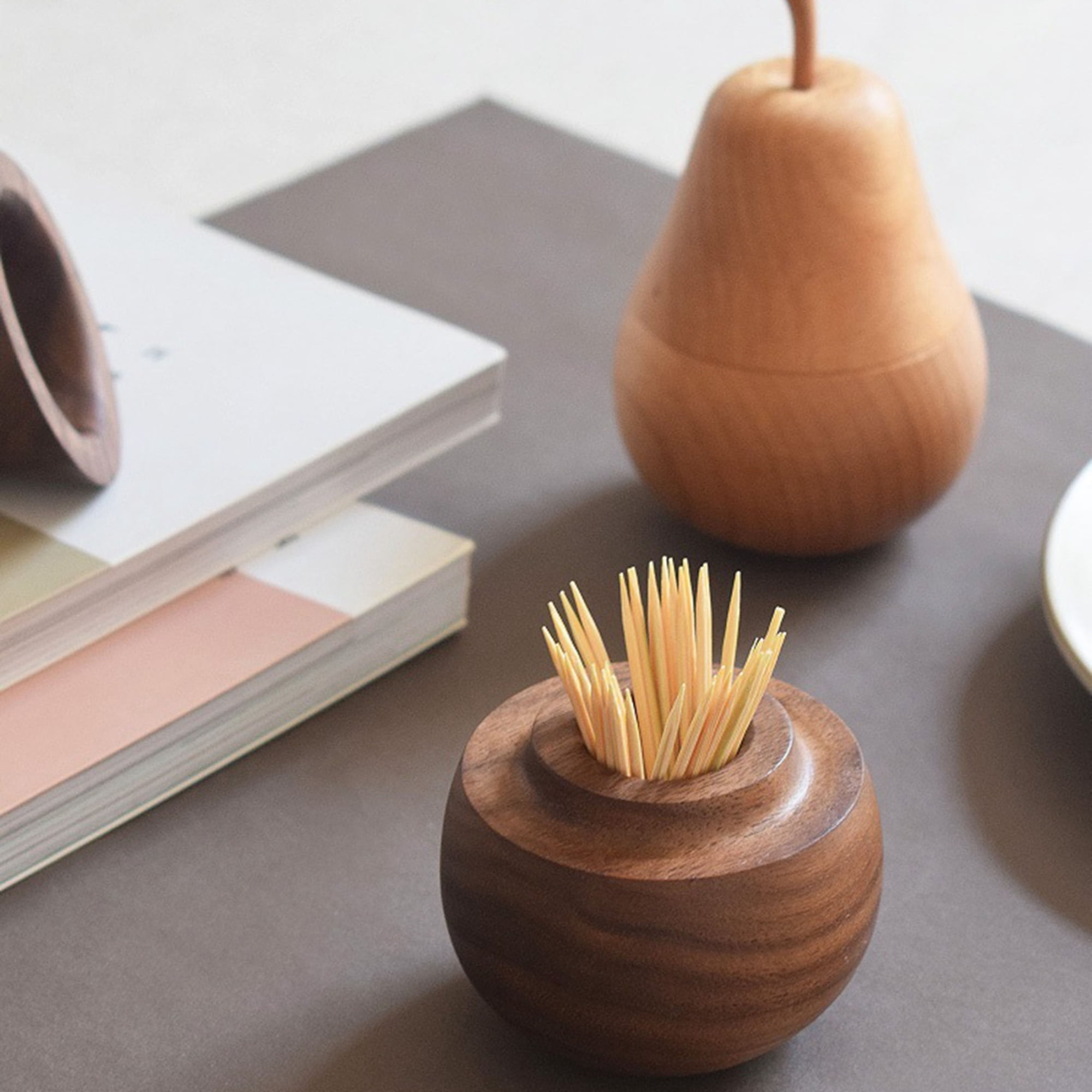 Pear Toothpick Holder Dispenser Creative Cute Toothpick Box Wooden Fruit Ornaments