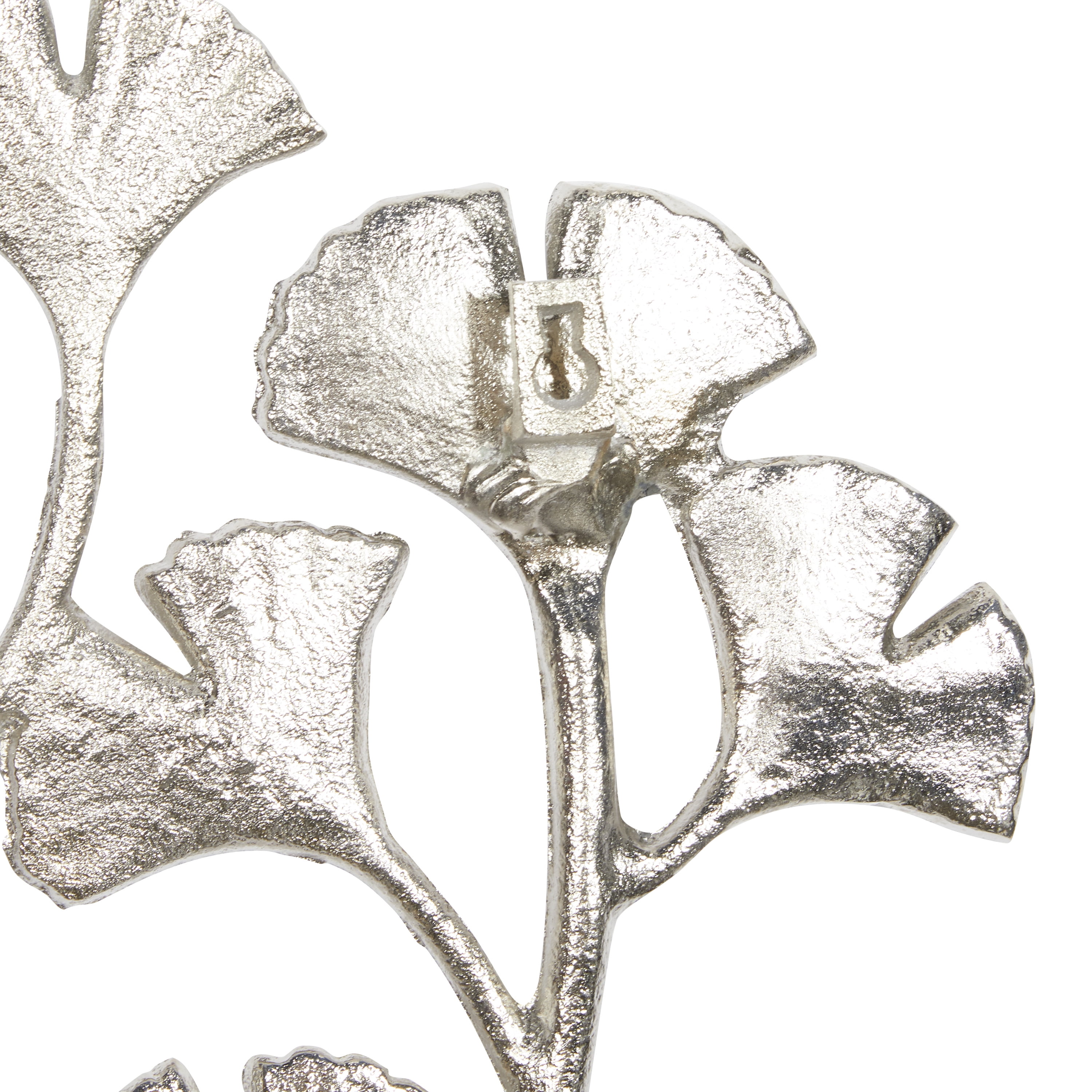 DecMode Silver Aluminum Floral Wall Decor