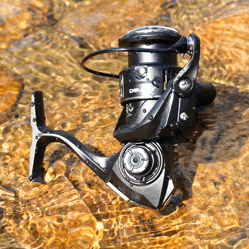 DEUKIO Black Lightweight Spinning Fishing Reel Screw in Handle 6+1BB 8kg Drag Power Carbon Fiber Body Anti Seawater Fishing Coil