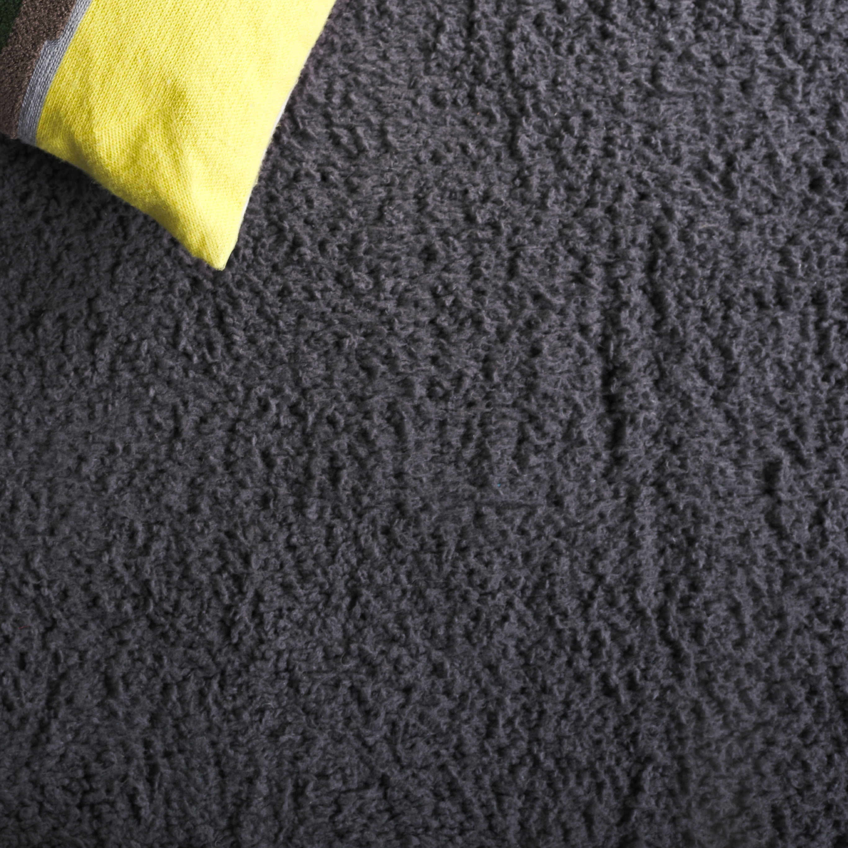 SAFAVIEH Rumi Blaire Solid Polyester Shag Area Rug, Charcoal, 9' x 12'