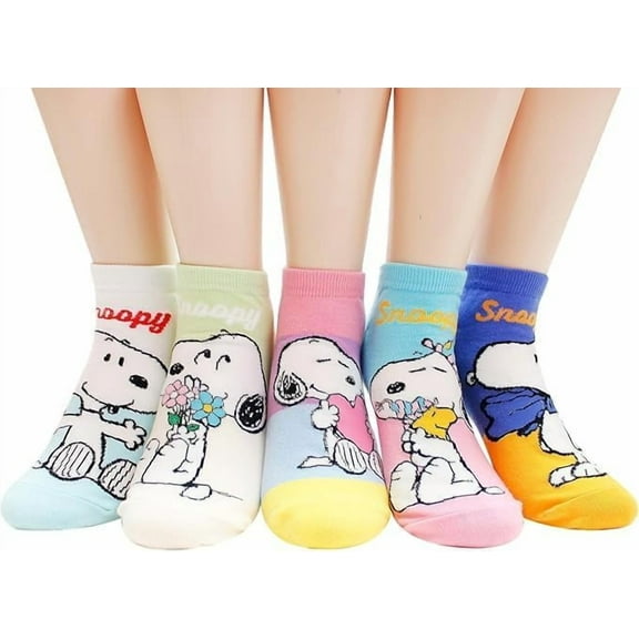The Peanuts Snoopy Women and teen girls Cartoon Character Series Licensed No Show Socks Assorted Colors 5 Pack Set Collection