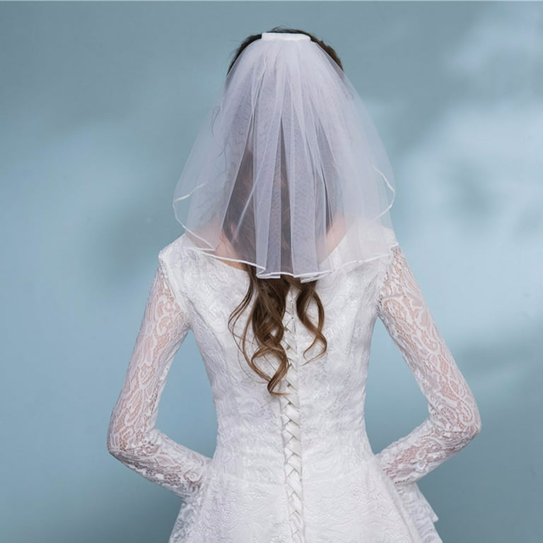Elegant Short Wedding Veil with Comb and Ribbon in White Elegant Short Wedding Veil with Comb and Ribbon in White