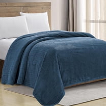 Plazatex Chevron Braided Stylish Soft Comfortable and Lightweight All Seasons Blanket Queen Navy