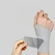 thumbnail image 4 of Muñequera deportiva para entrenamiento en gimnasio, soporte para aliviar esguinces, protección para tendinitis, estabilizador para hombres y mujeres, baloncesto y voleibol., 4 of 6