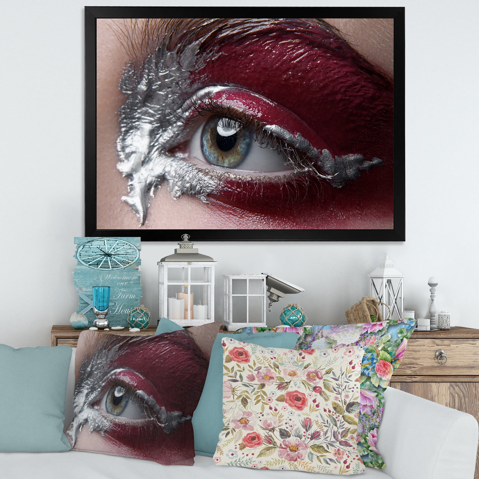 Designart 'Close Up of A Woman Eye With Red Makeup On' Modern Framed Art Print