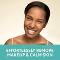 thumbnail image 2 of Toallitas desmaquillantes Aveeno Calm + Restore, 25 unidades, 2 of 8