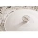 thumbnail image 5 of Casserole Lodge, hierro fundido esmaltado, 3,6 L, ovalado, color blanco ostra, 5 of 5