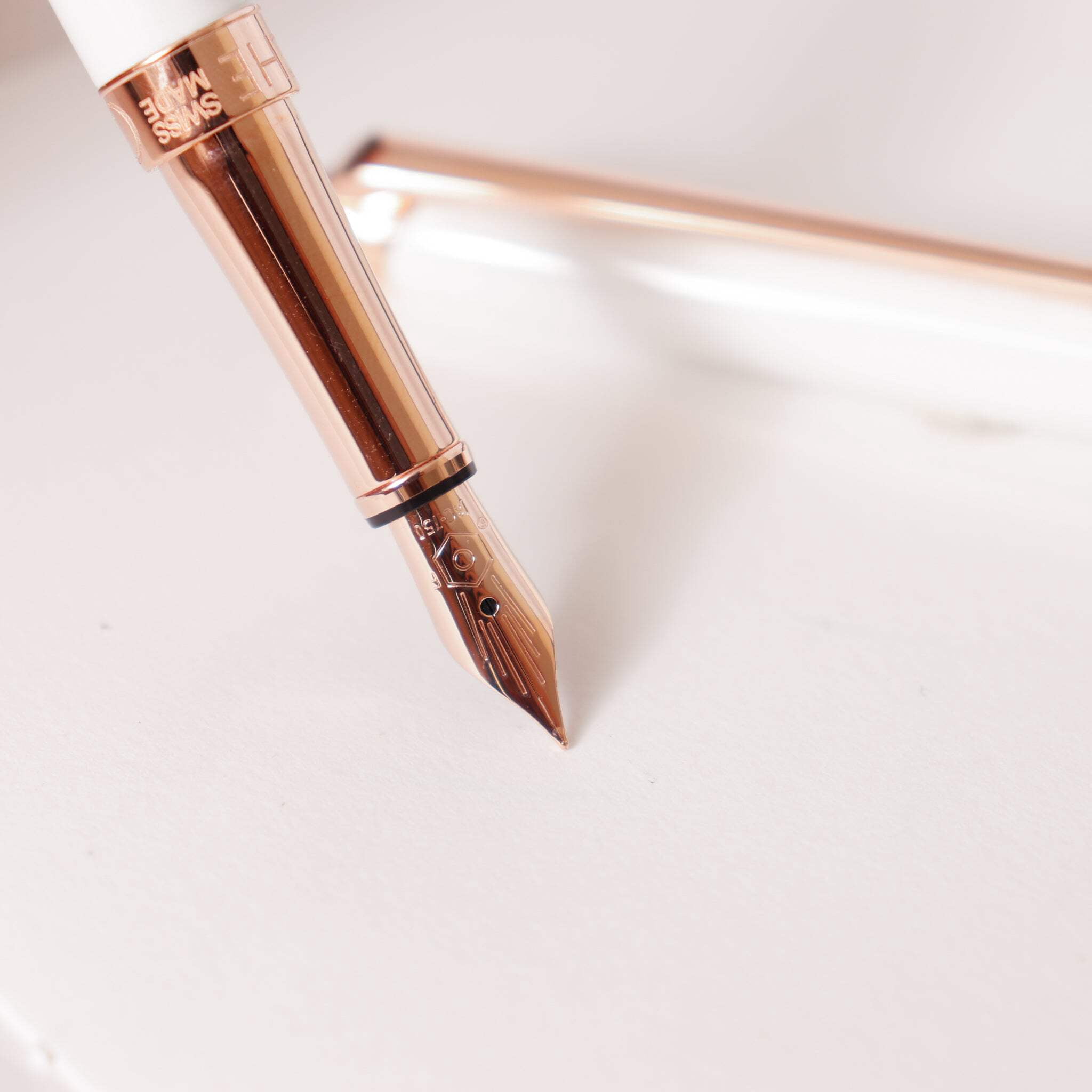 Caran D'Ache Leman Slim Fountain Pen - White  Rose Gold
