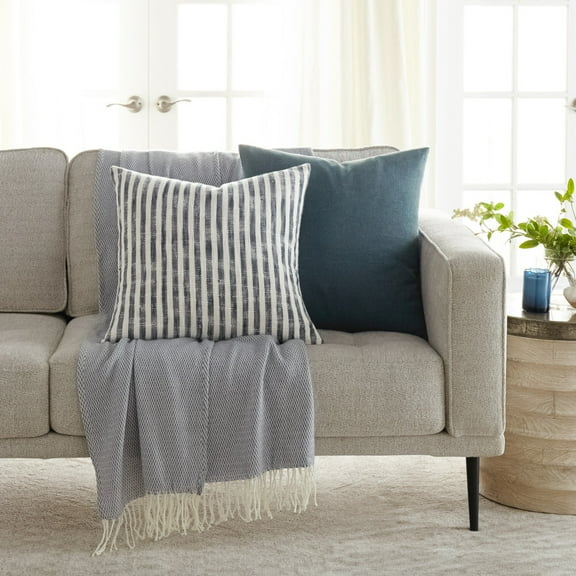 Noble Linens 2-Pack Decor Throw Pillows Navy Yarn-Dyed Bengal Stripe and Solid
