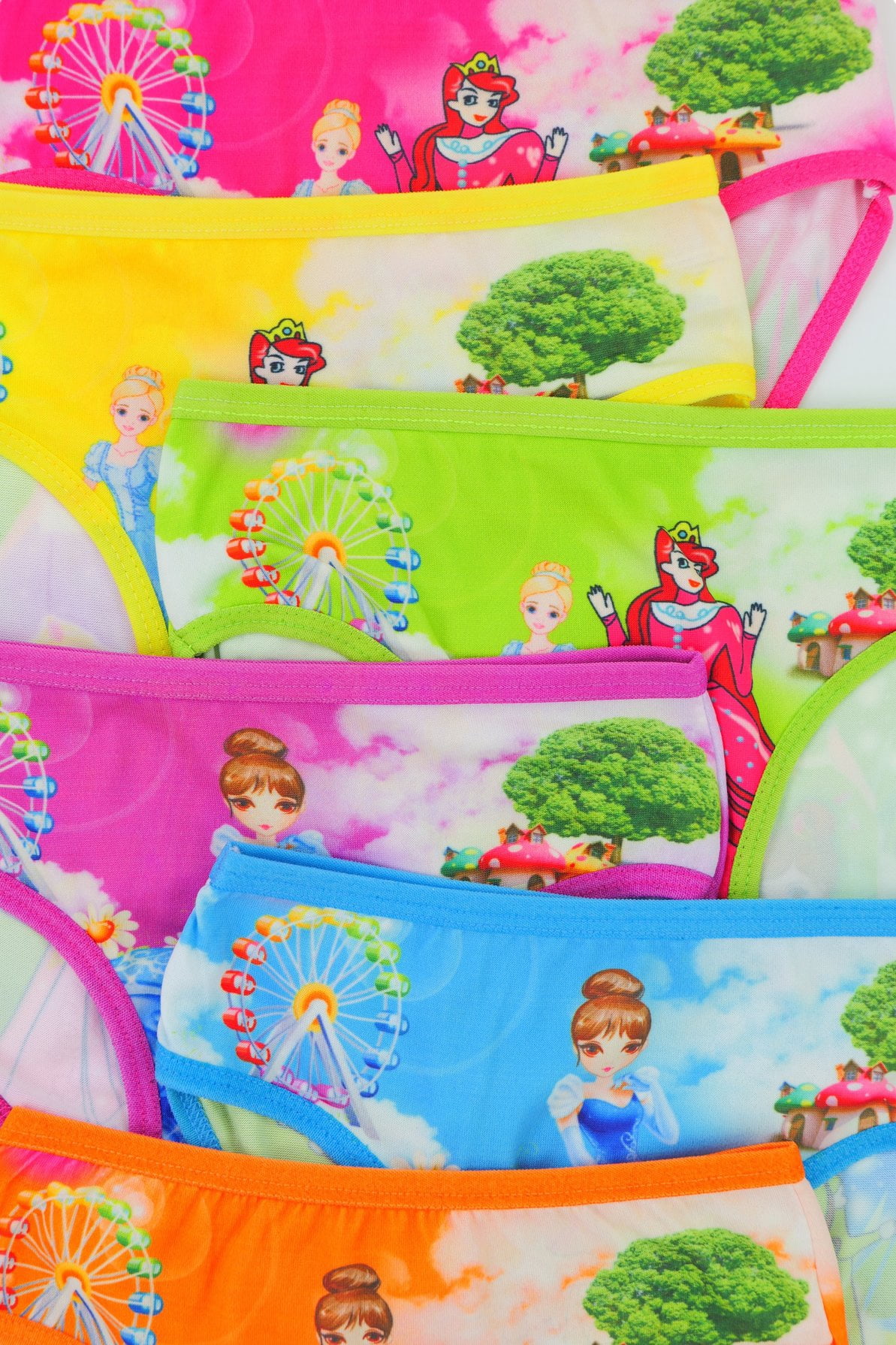 ToBeInStyle Girl's Pack of 6 Colorful Princess Print Panty Briefs - Large