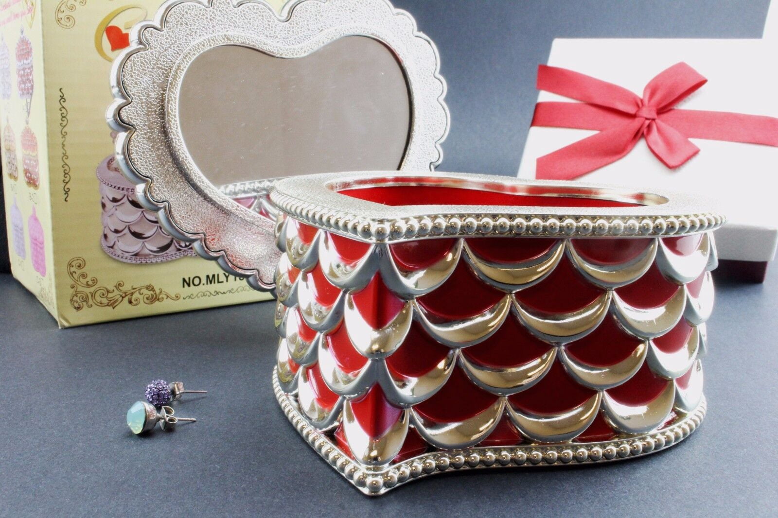 Quality Design Heart Shape Jewelry Treasure Box Red Gold Dresser Organizer Decor KT00045