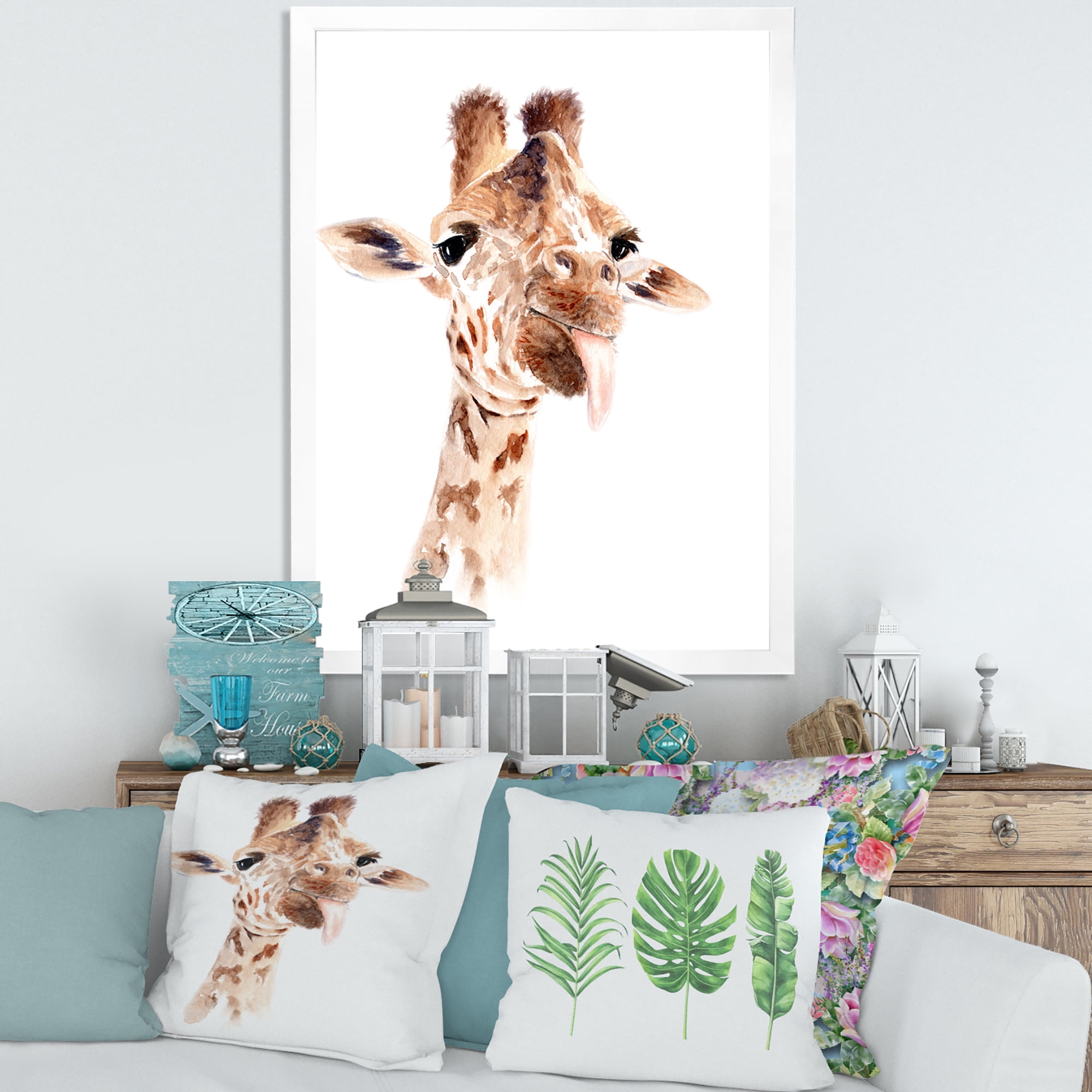 Designart 'Close Up Portrait of A Giraffe X' Farmhouse Framed Art Print