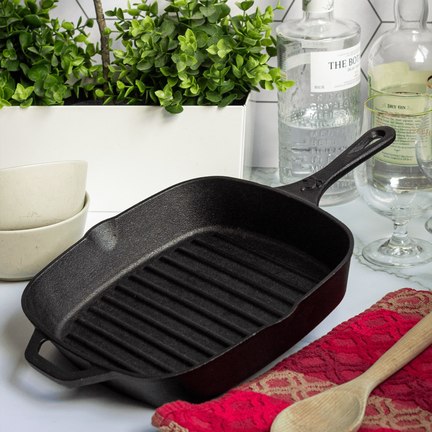 Backcountry Iron 10.5 Inch Square Grill Pan Medium Pre-Seasoned Cast Iron