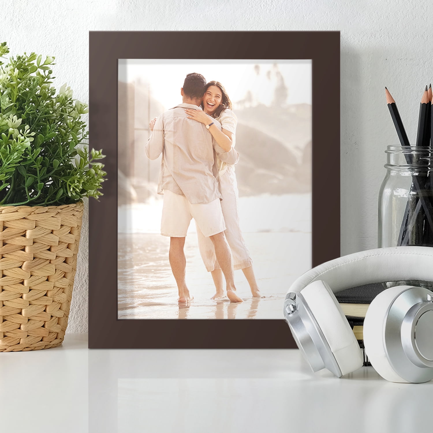 Modern 6 in. x 8 in. Brown Picture Frame (Set of 2)