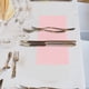 thumbnail image 5 of 150 servilletas de papel desechables con borde festoneado, color rosa claro. Ideales para cenas, bodas, cumpleaños y fiestas., 5 of 8
