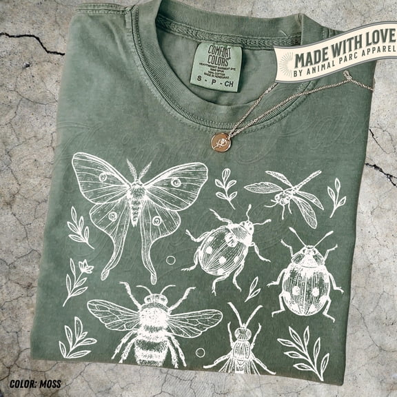 Insect Shirt Entomology Bug Tee, Moth Butterfly Beetle Bee Graphic T-Shirt, Nature Lover Gift, Cottagecore Aesthetic Wildlife Vintage Top, Vintage Birthday Gift