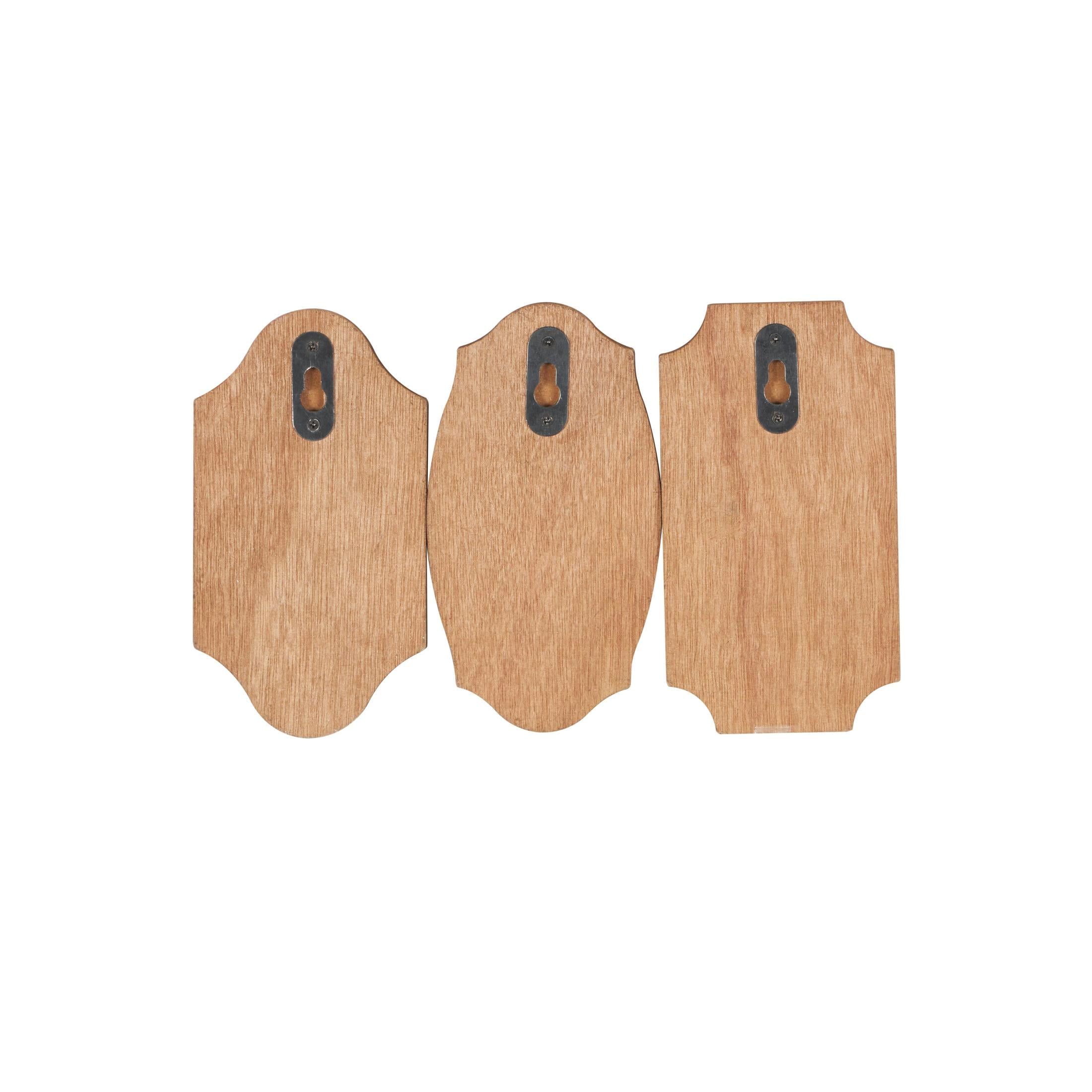 DecMode 4"W, 6"H Brown Wooden Vintage Inspired Fleur De Lis Wall Hook with Black Metal Hooks and Curved Edges, 3-Pieces
