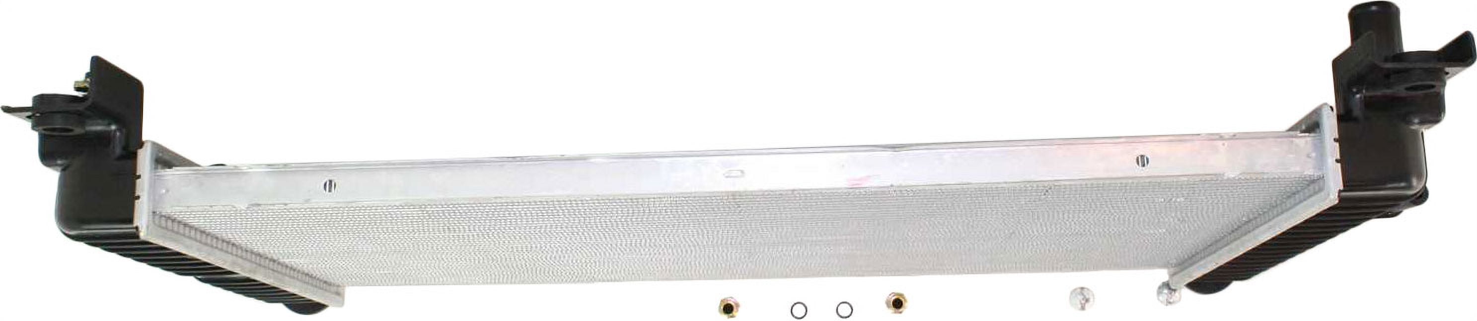 RADIATOR Compatible with CHEVROLET SILVERADO 1500 1999-2004 4.8L/5.3L 28x17 core