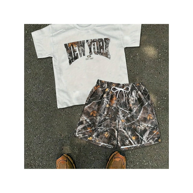 Only 1 T-Shirt with NEW YORK And Camouflage Pattern - Machine Washable - Perfect for Summer Outings