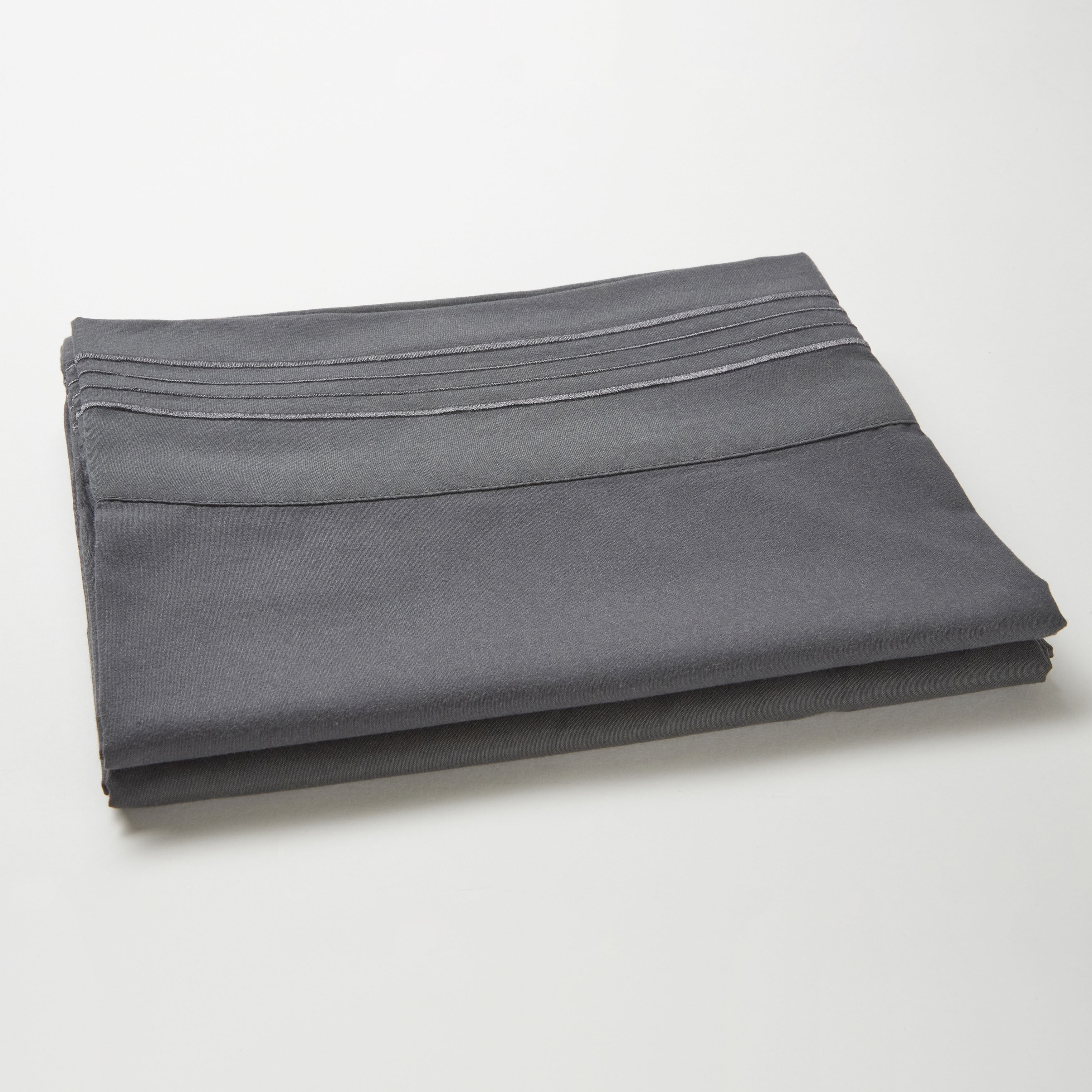 Linum Home Textiles 1800 TC Brushed Microfiber Sheet Set with 4 Line Embroidery