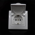 thumbnail image 4 of Base de empotrar IP44 blanca para exterior e interior, con junta de estanqueidad, tapa abatible, base con contacto de protección reforzado Rojo Verde, 4 of 5