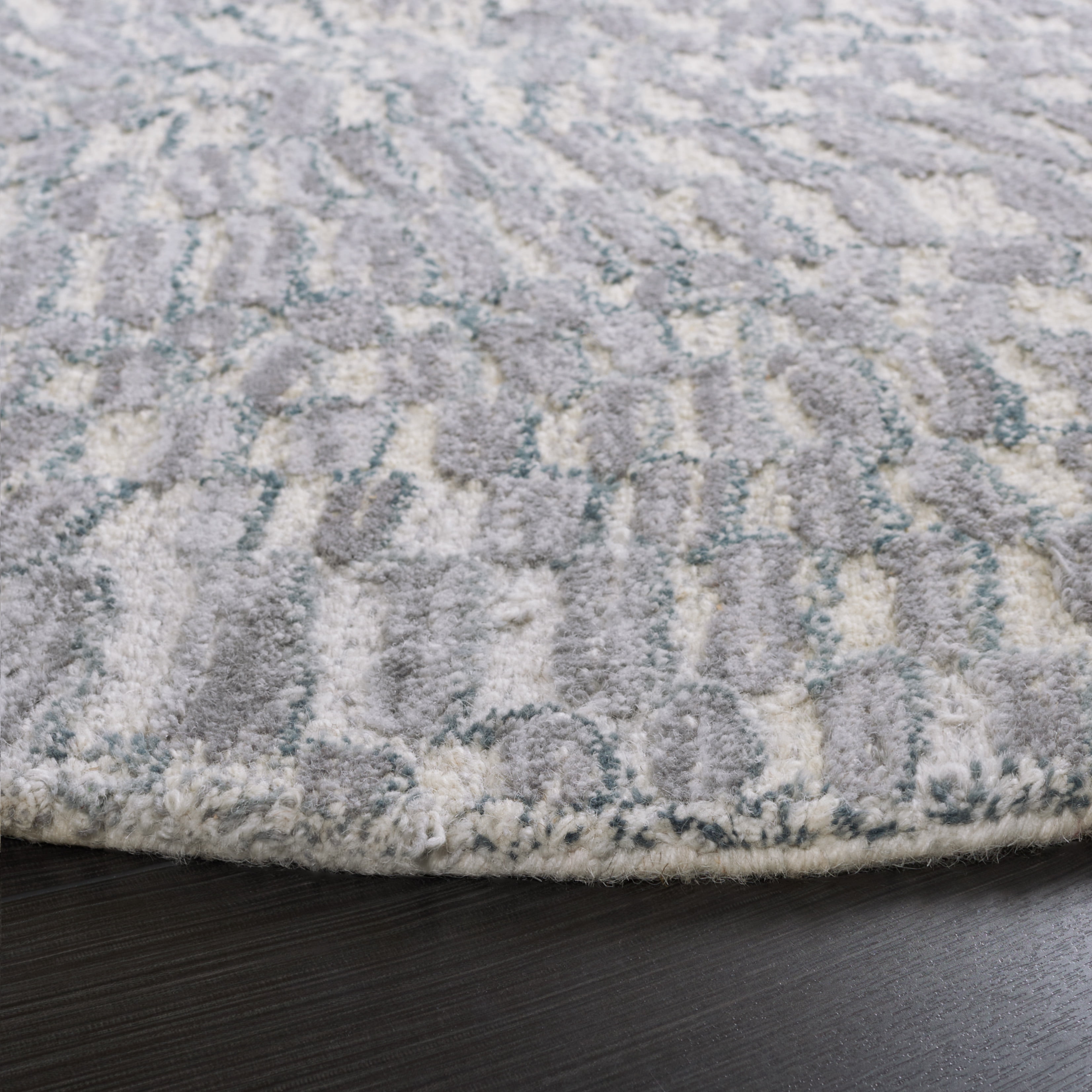 SAFAVIEH Metro Brittania Abstract Area Rug, Grey/Ivory, 6' x 6' Round